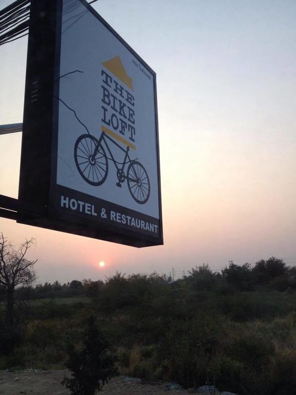 The Bike Loft Family Hostel Hua Hin Exterior photo