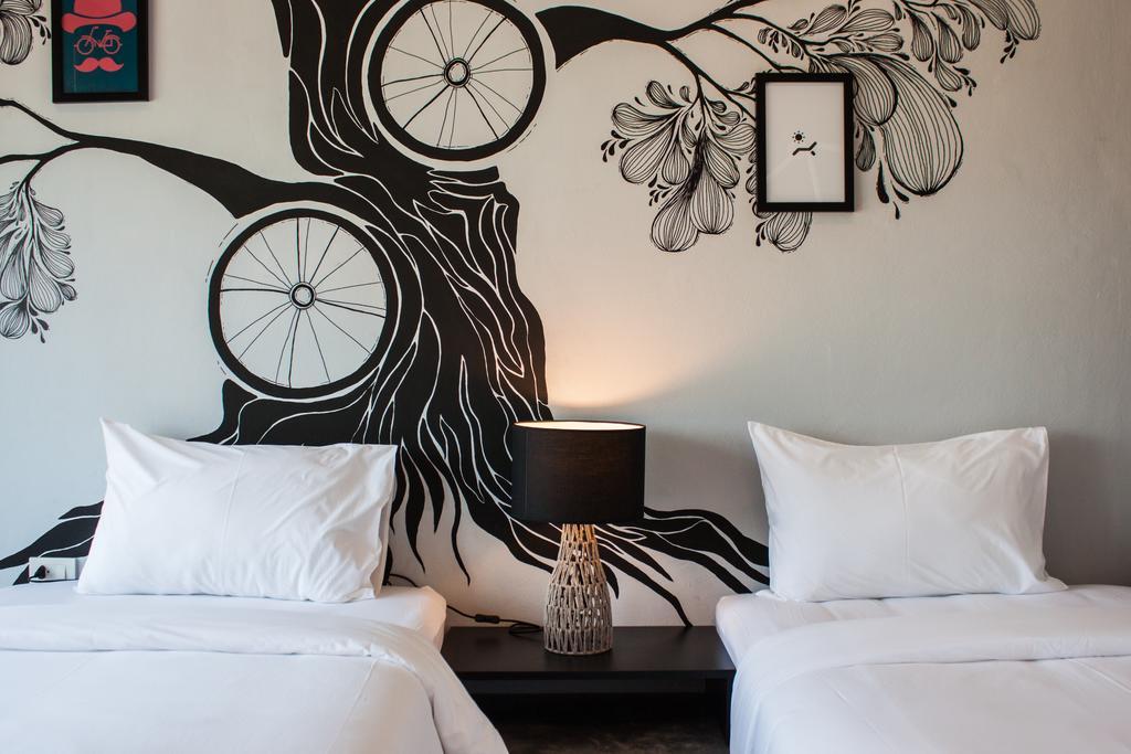 The Bike Loft Family Hostel Hua Hin Exterior photo