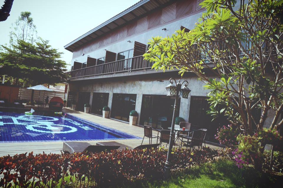 The Bike Loft Family Hostel Hua Hin Exterior photo