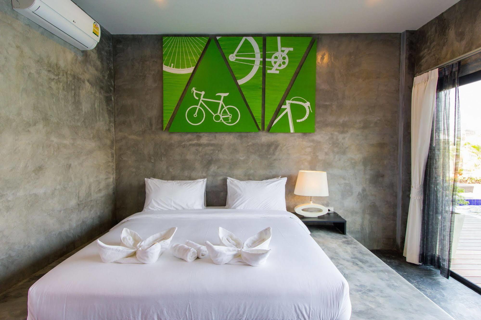 The Bike Loft Family Hostel Hua Hin Exterior photo